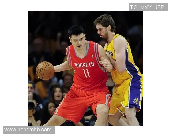 姚明从篮球场到人生舞台的简洁故事与奋斗历程 姚明从篮球场到人生舞台的简洁故事与奋斗历程