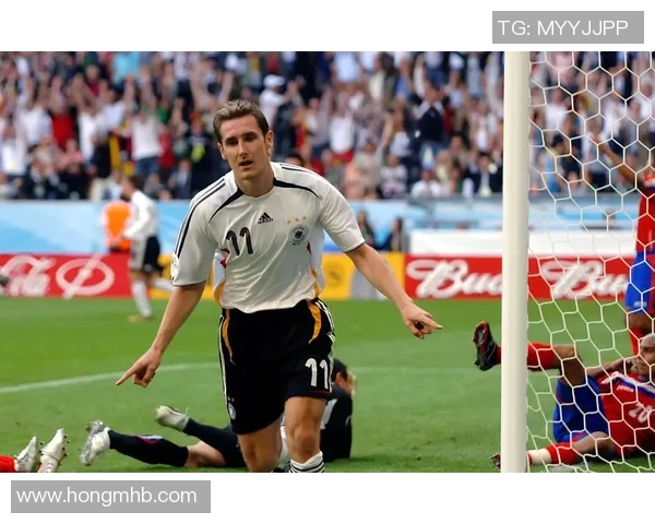 从木匠到足球明星的传奇旅程与梦想追逐之路